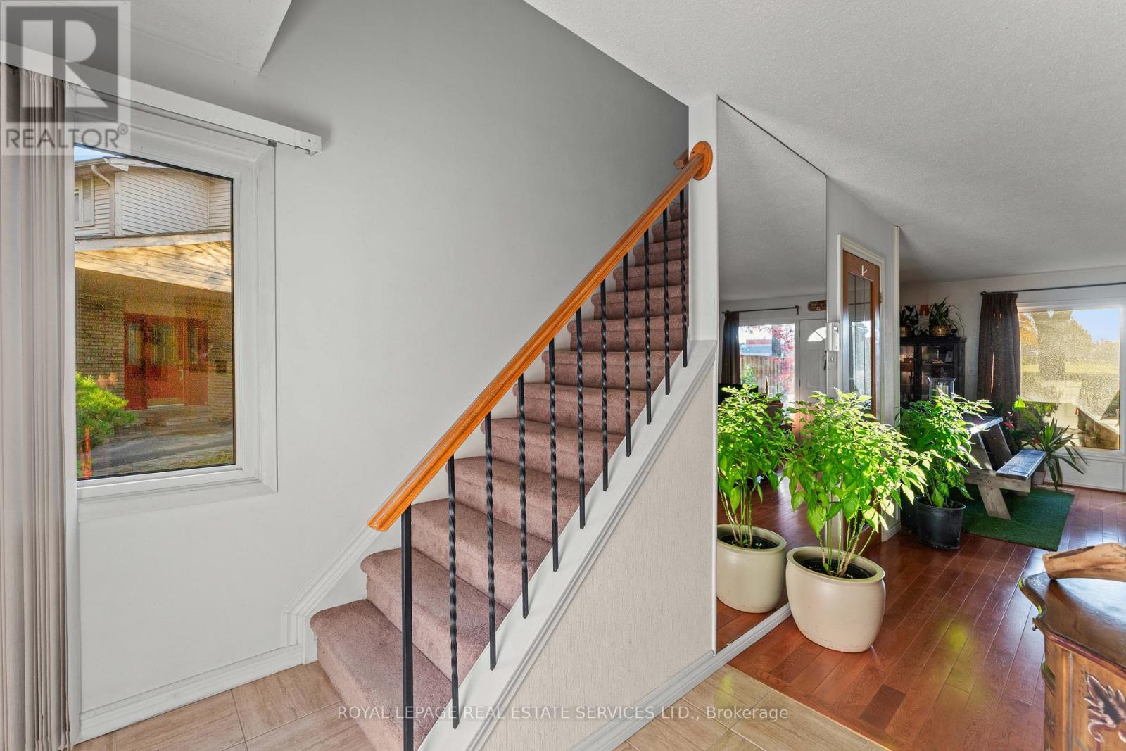 19 Hollyberry Trail, Toronto, Ontario  M2H 2N9 - Photo 6 - C12510044