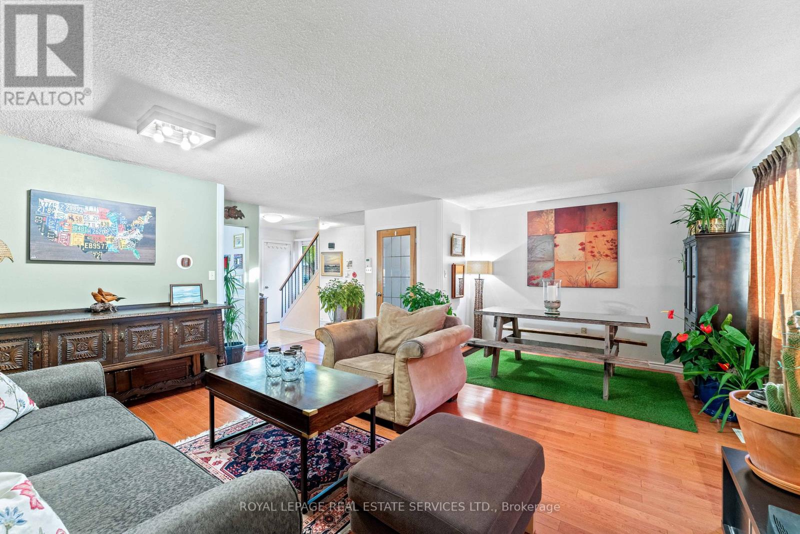 19 Hollyberry Trail, Toronto, Ontario  M2H 2N9 - Photo 9 - C12510044