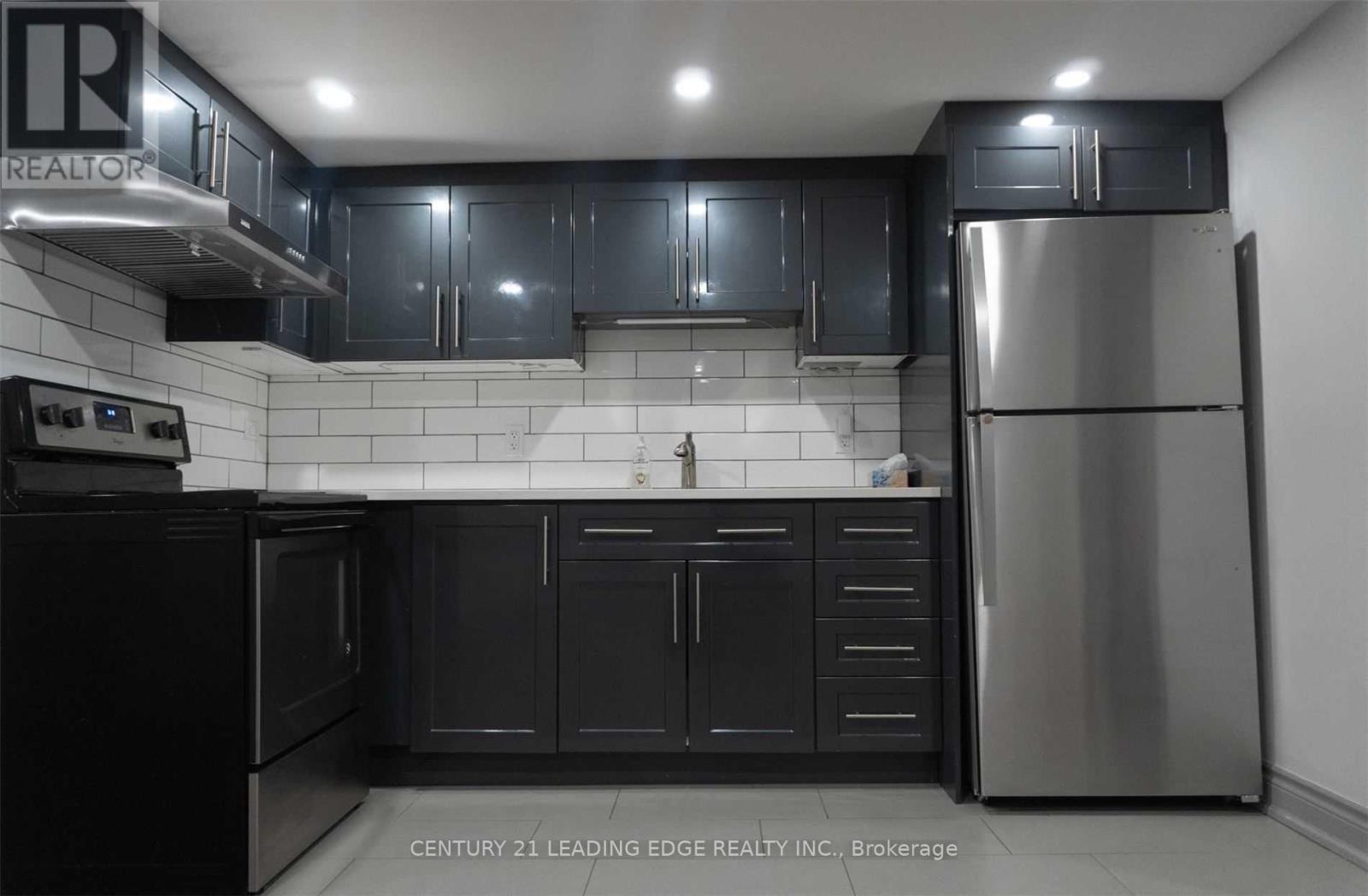 Bsmt - 55 Deerfield Road, Toronto, Ontario M1K 4X2 - Photo 2 - E12509964