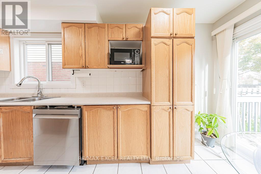 21 Brimstone Crescent, Toronto, Ontario M1V 3C8 - Photo 10 - E12509988