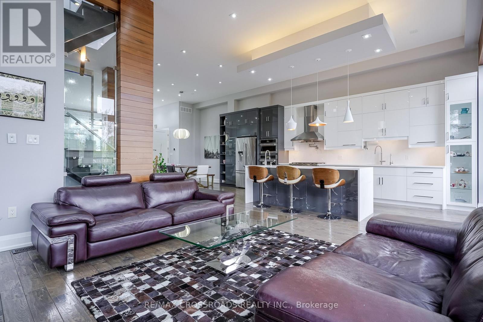 1a Roblin Avenue, Toronto, Ontario M4C 3P7 - Photo 17 - E12510010