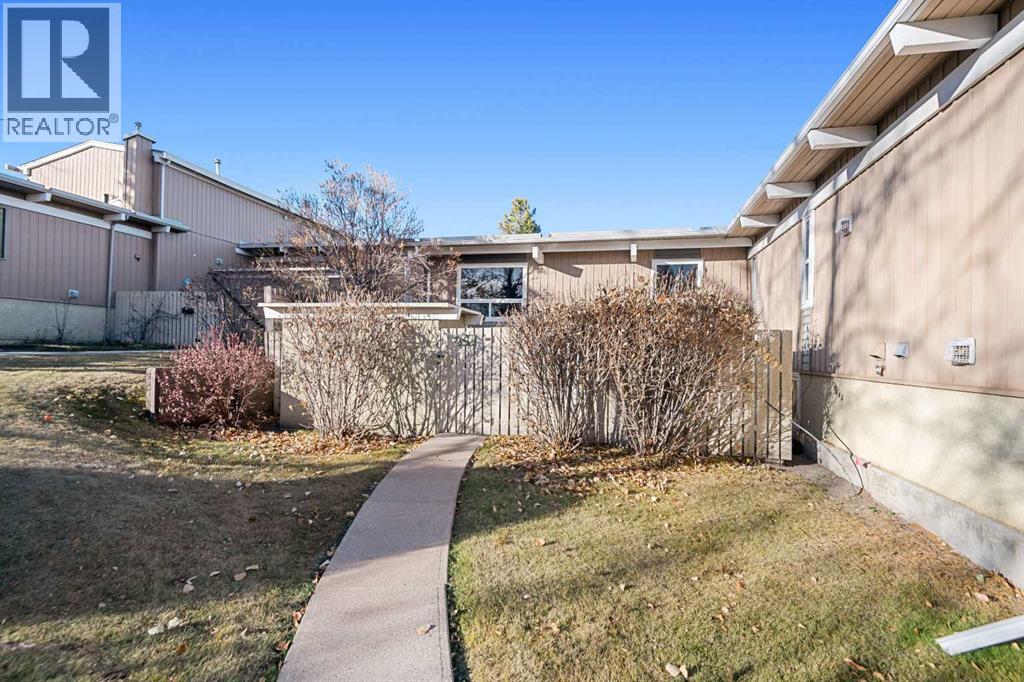 201, 11010 Bonaventure Drive Se, Calgary, Alberta  T2J 3A8 - Photo 3 - A2267269