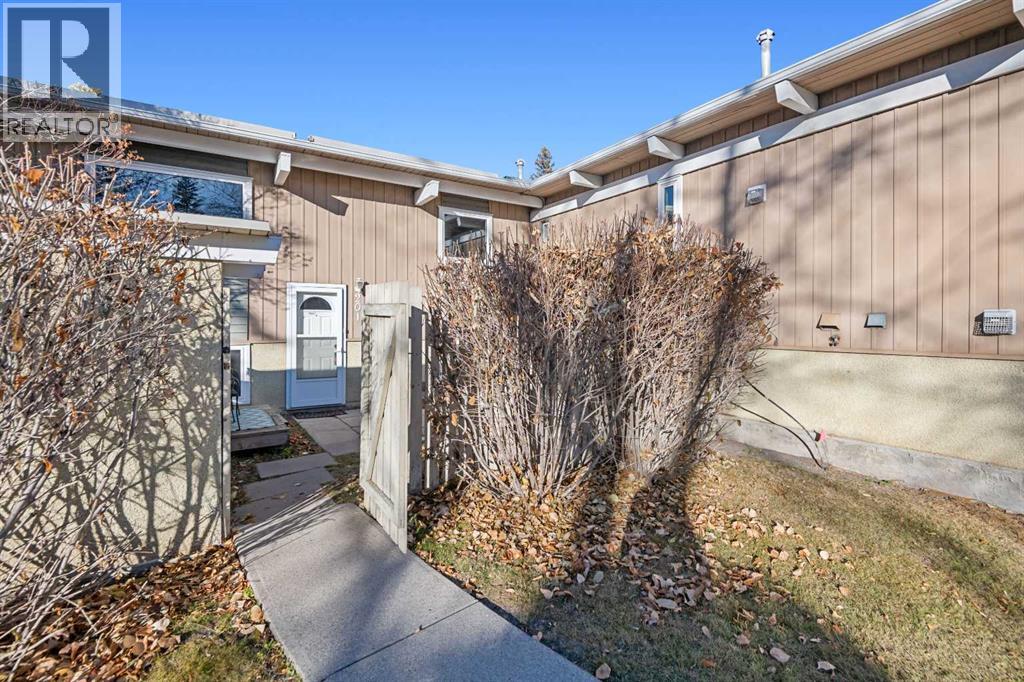 201, 11010 Bonaventure Drive Se, Calgary, Alberta  T2J 3A8 - Photo 1 - A2267269