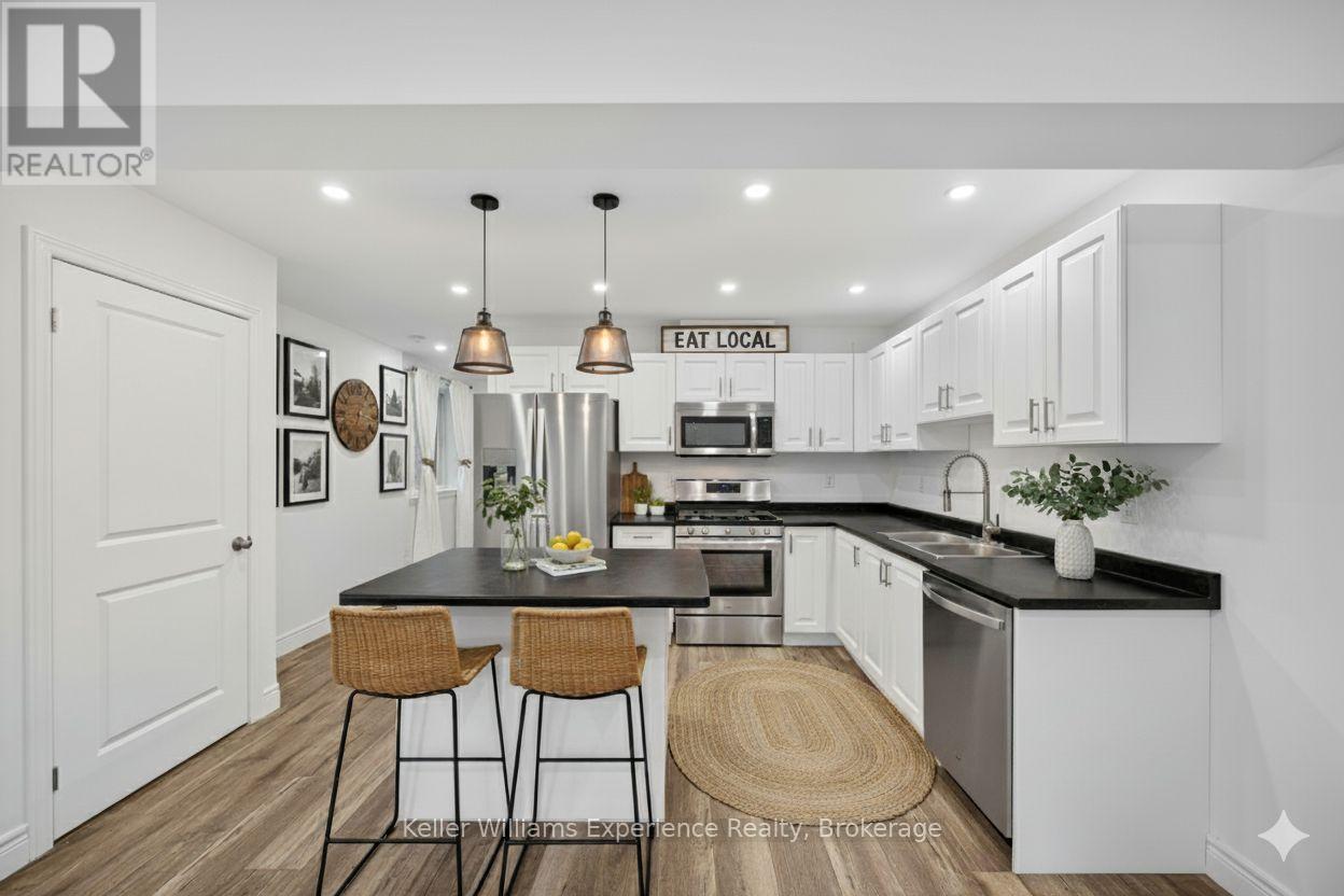 24 Mcconnell Crescent, Bracebridge, Ontario P1L 0N7 - Photo 4 - X12475631