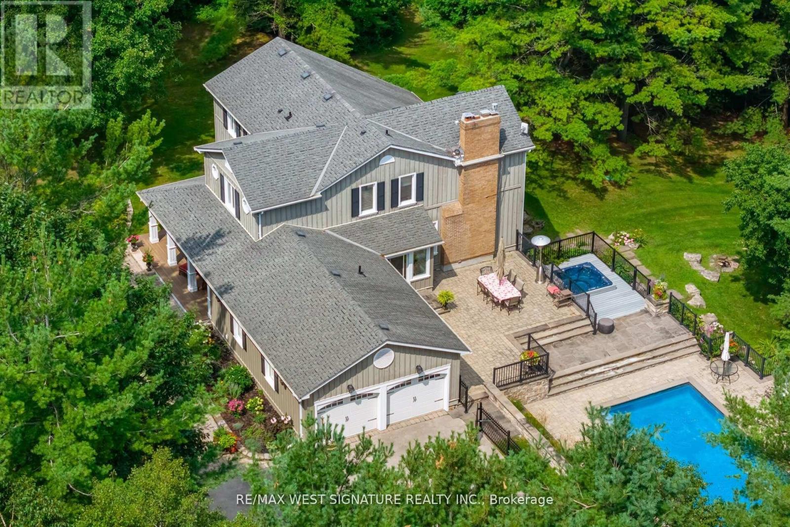 351 Dearbourne Avenue, King, Ontario  L7B 1A3 - Photo 2 - N12509908