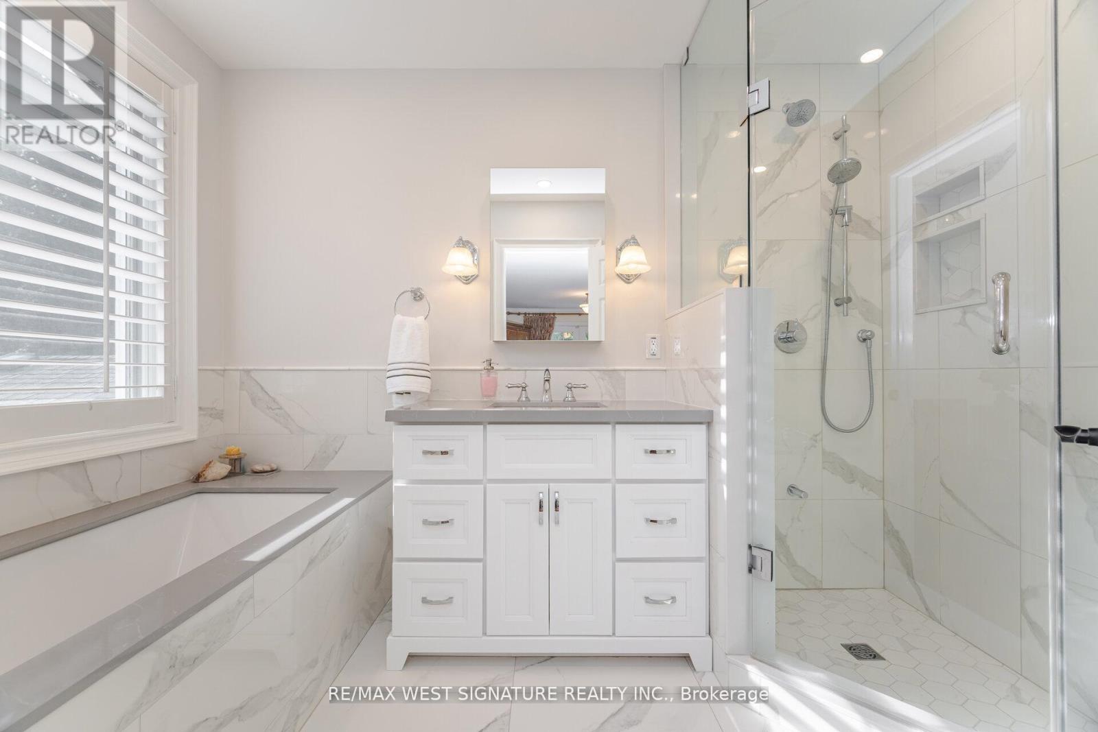 351 Dearbourne Avenue, King, Ontario  L7B 1A3 - Photo 22 - N12509908