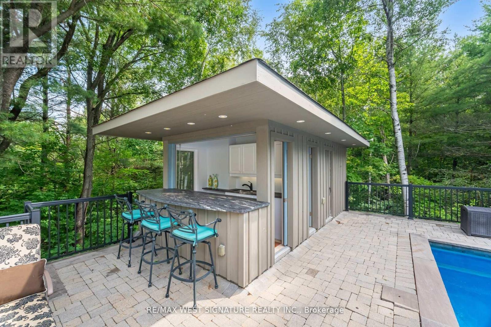 351 Dearbourne Avenue, King, Ontario  L7B 1A3 - Photo 33 - N12509908