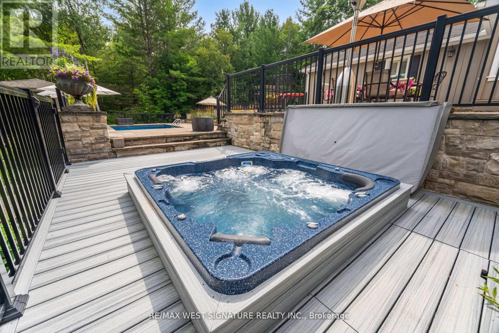 351 Dearbourne Avenue, King, Ontario  L7B 1A3 - Photo 36 - N12509908