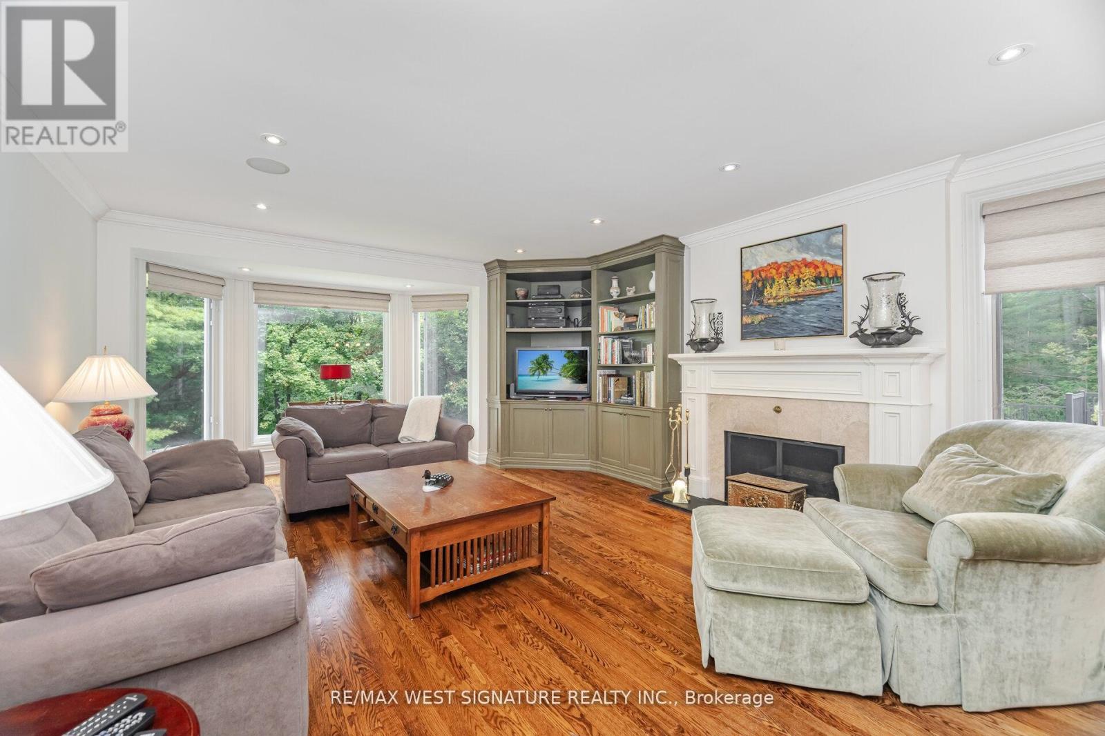 351 Dearbourne Avenue, King, Ontario  L7B 1A3 - Photo 9 - N12509908