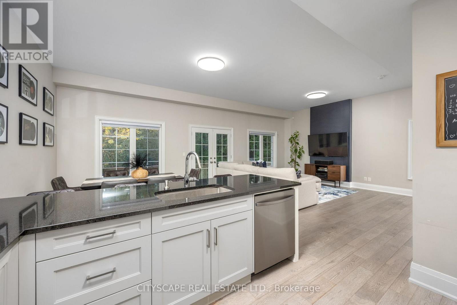 74 Old Bloomington Road, Aurora, Ontario  L4G 0M2 - Photo 13 - N12509938