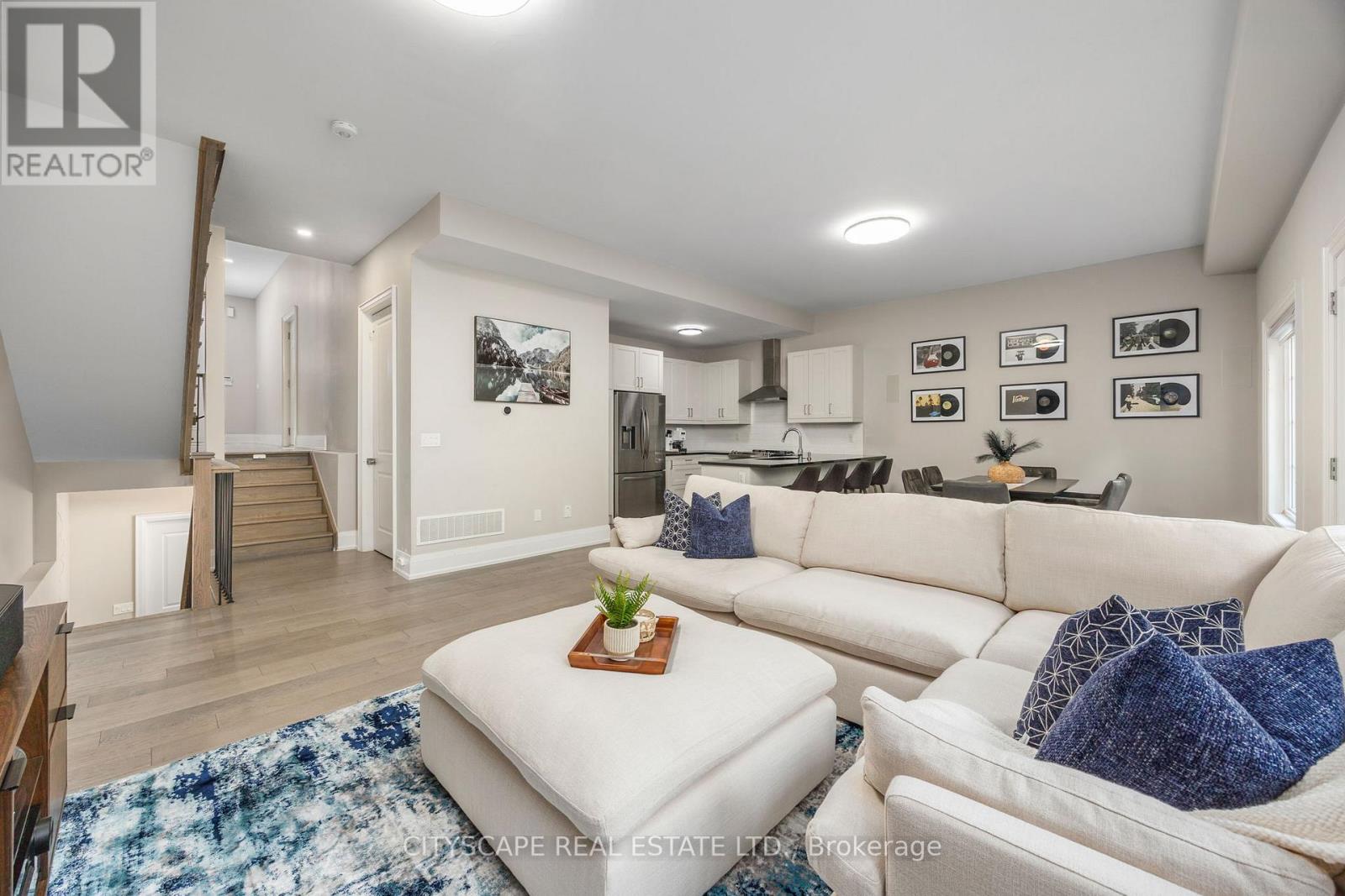 74 Old Bloomington Road, Aurora, Ontario  L4G 0M2 - Photo 9 - N12509938