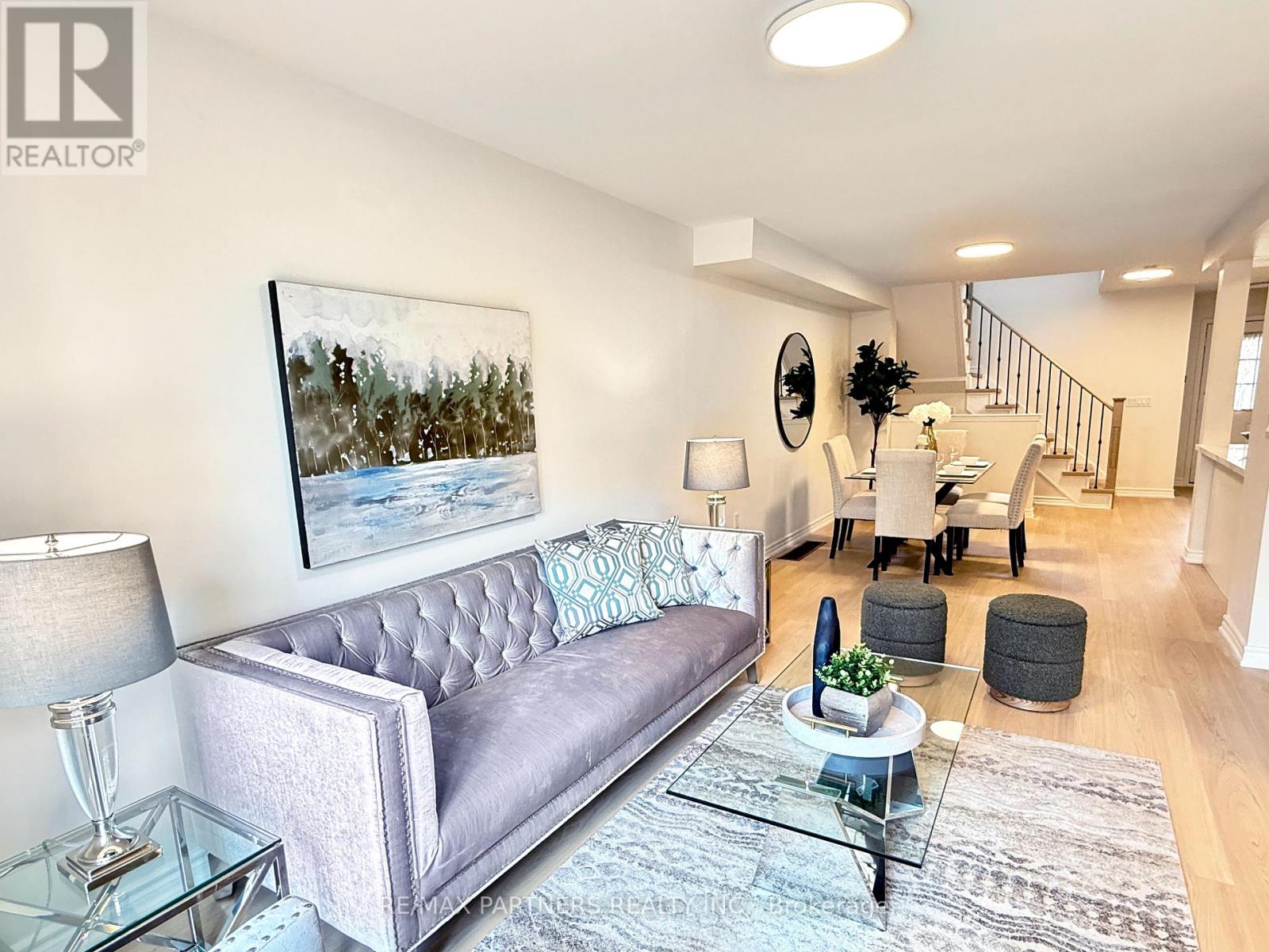 516 Bur Oak Avenue, Markham, Ontario  L6C 3A9 - Photo 5 - N12509962