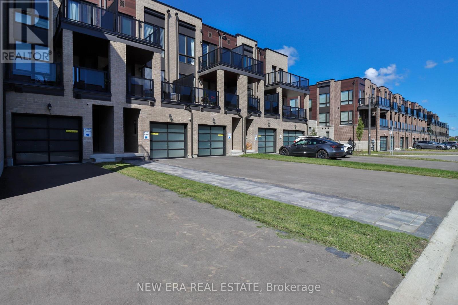 81 Stauffer Crescent, Markham, Ontario  L6B 1R1 - Photo 5 - N12509968