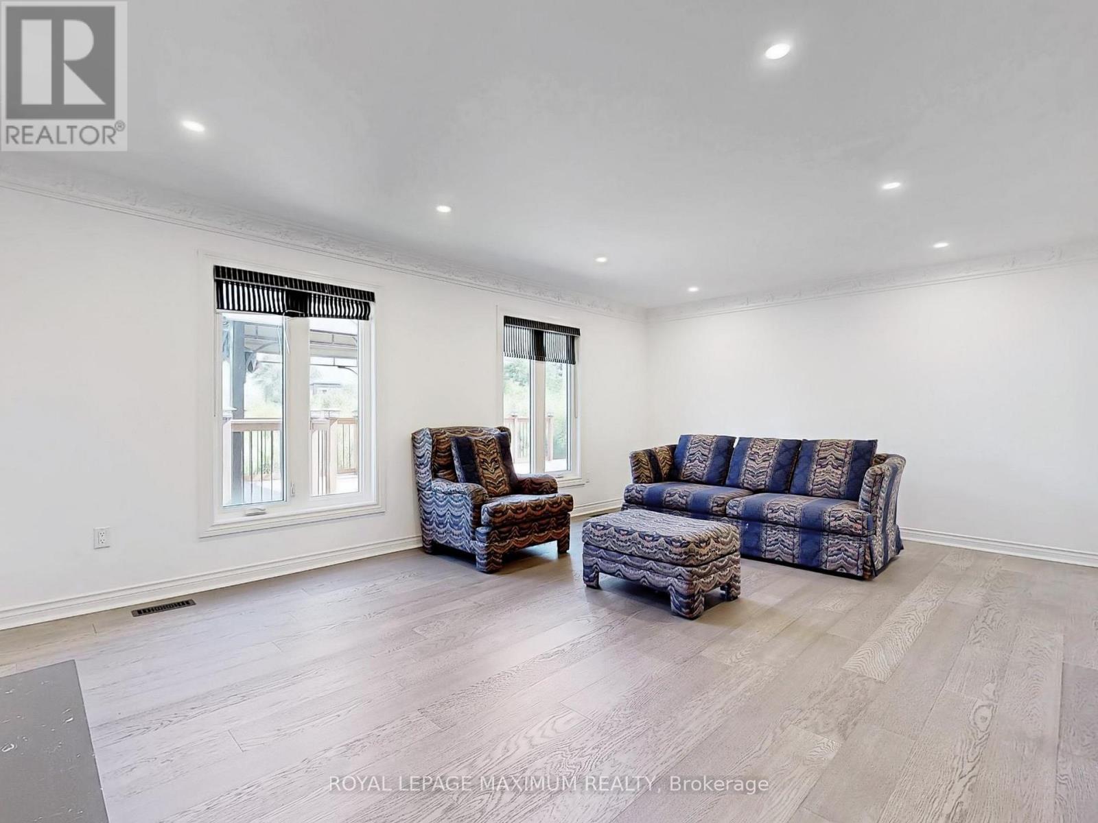 22 A Waltham Crescent, Richmond Hill, Ontario  L4B 1Z2 - Photo 11 - N12510046