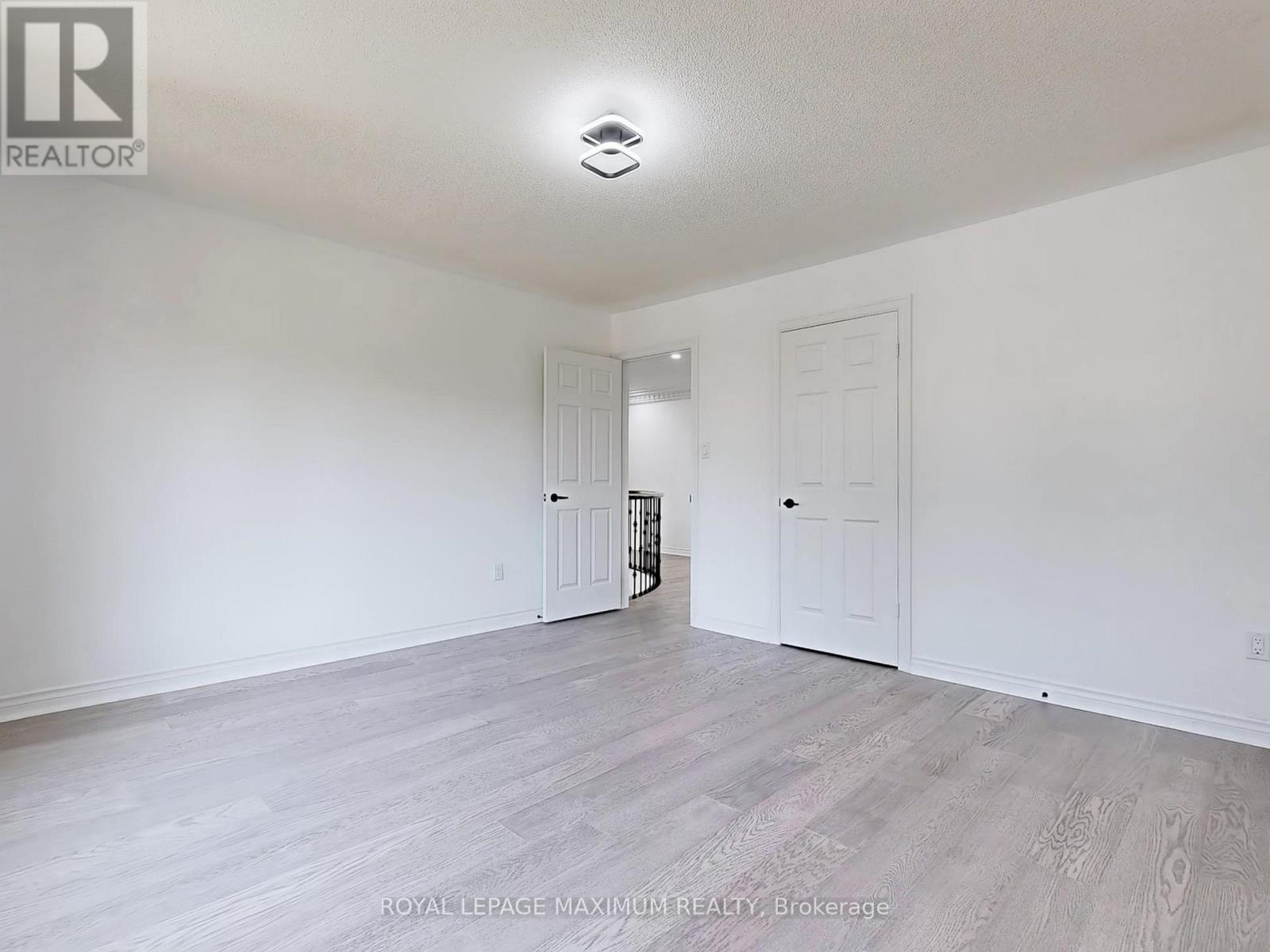 22 A Waltham Crescent, Richmond Hill, Ontario  L4B 1Z2 - Photo 33 - N12510046