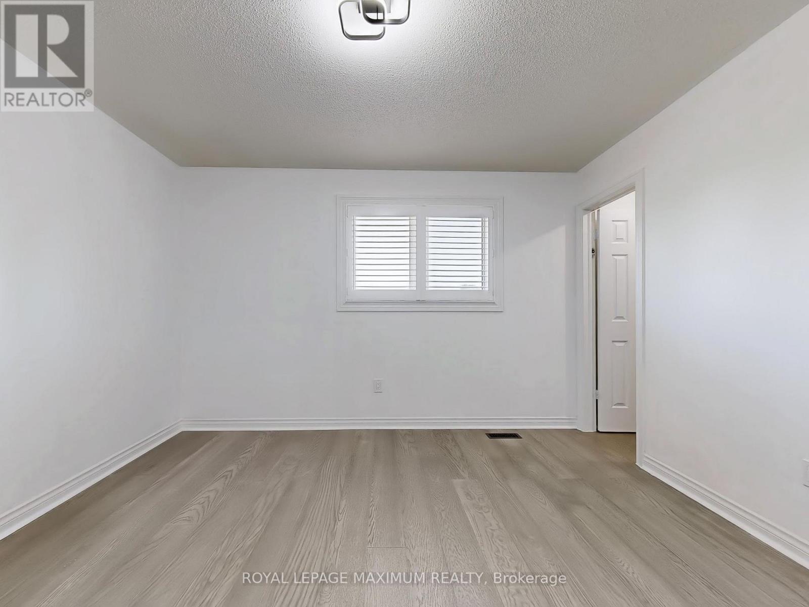 22 A Waltham Crescent, Richmond Hill, Ontario  L4B 1Z2 - Photo 35 - N12510046