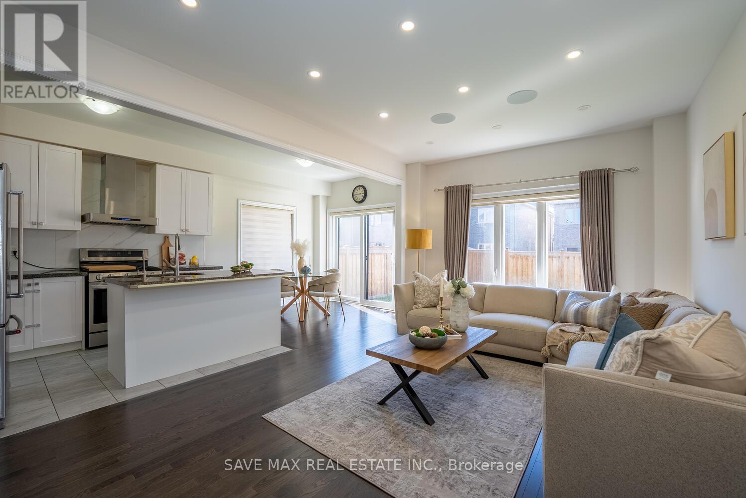 163 Sutherland Avenue, Bradford West Gwillimbury (Bradford), Ontario  L3Z 4H6 - Photo 10 - N12510056