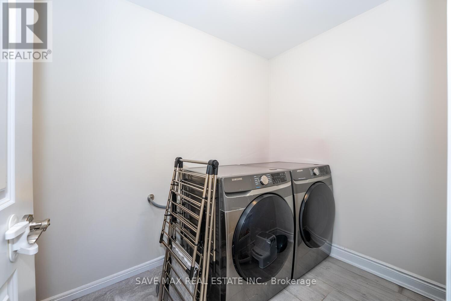 163 Sutherland Avenue, Bradford West Gwillimbury (Bradford), Ontario  L3Z 4H6 - Photo 15 - N12510056