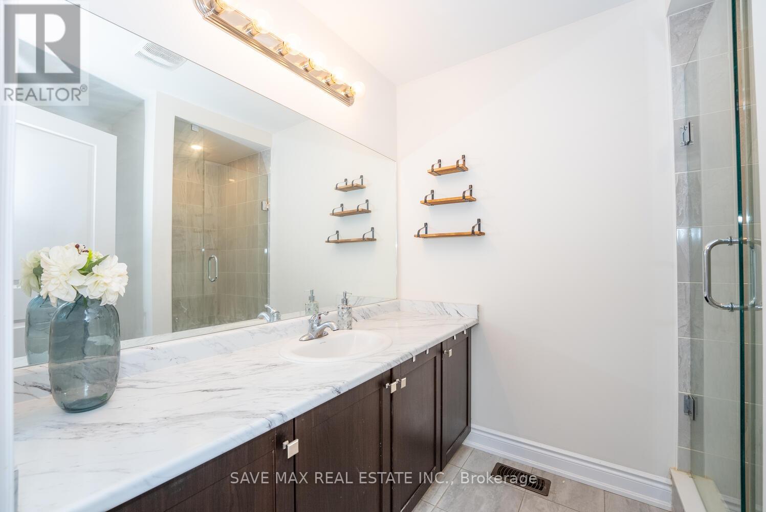 163 Sutherland Avenue, Bradford West Gwillimbury (Bradford), Ontario  L3Z 4H6 - Photo 18 - N12510056