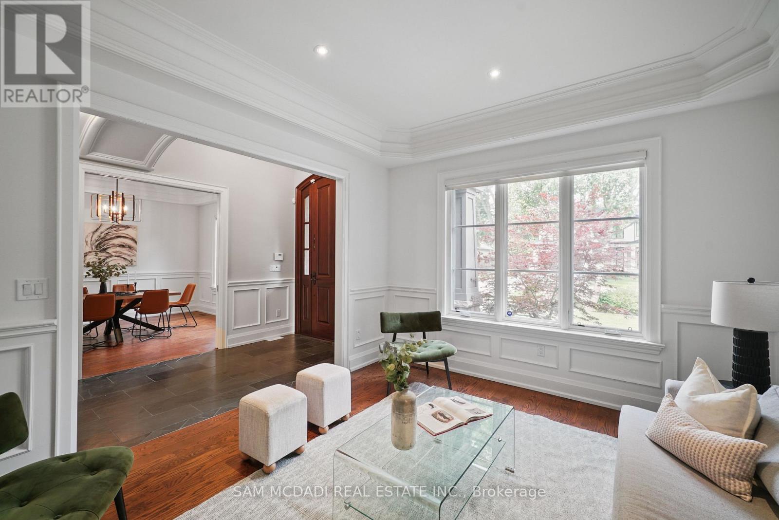 190 Maplewood Road, Mississauga, Ontario  L5G 2M6 - Photo 7 - W12509886