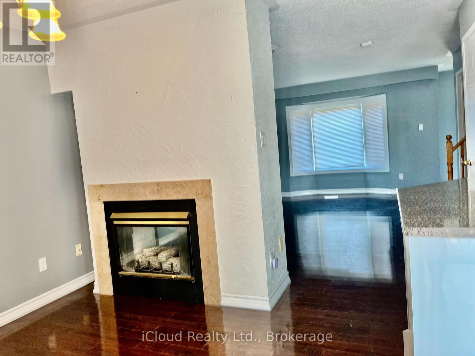 40 Glenashton Drive, Oakville, Ontario  L6H 6G2 - Photo 11 - W12509894