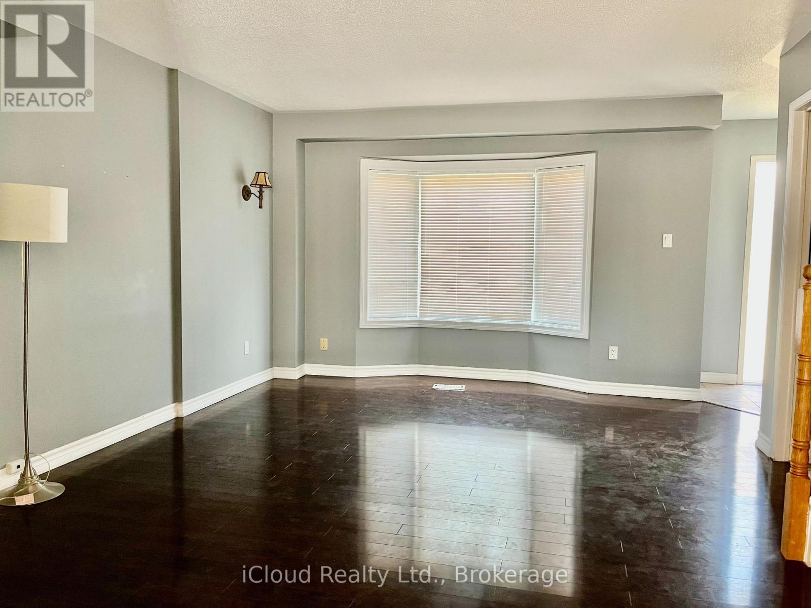 40 Glenashton Drive, Oakville, Ontario  L6H 6G2 - Photo 12 - W12509894