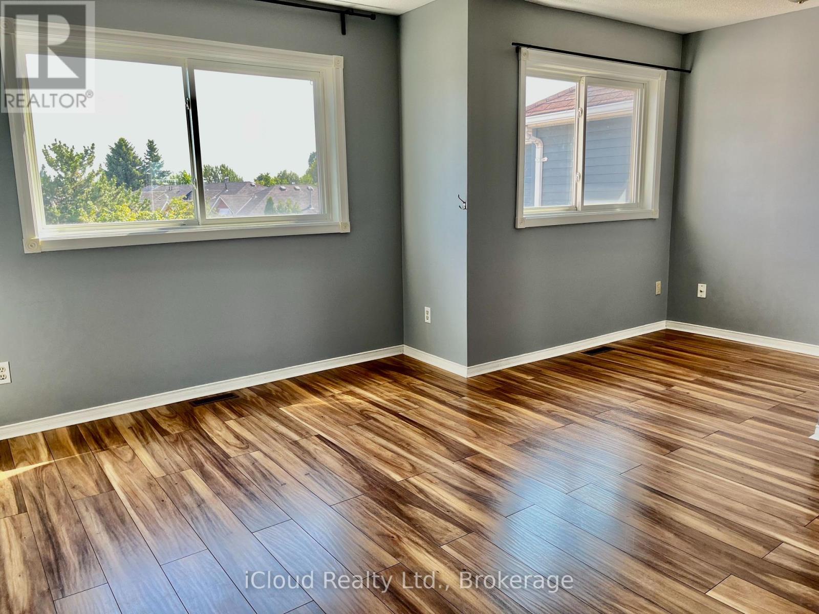 40 Glenashton Drive, Oakville, Ontario  L6H 6G2 - Photo 14 - W12509894