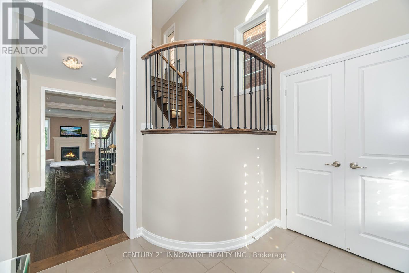 3213 Preserve Drive, Oakville, Ontario  L6M 4J9 - Photo 6 - W12509924