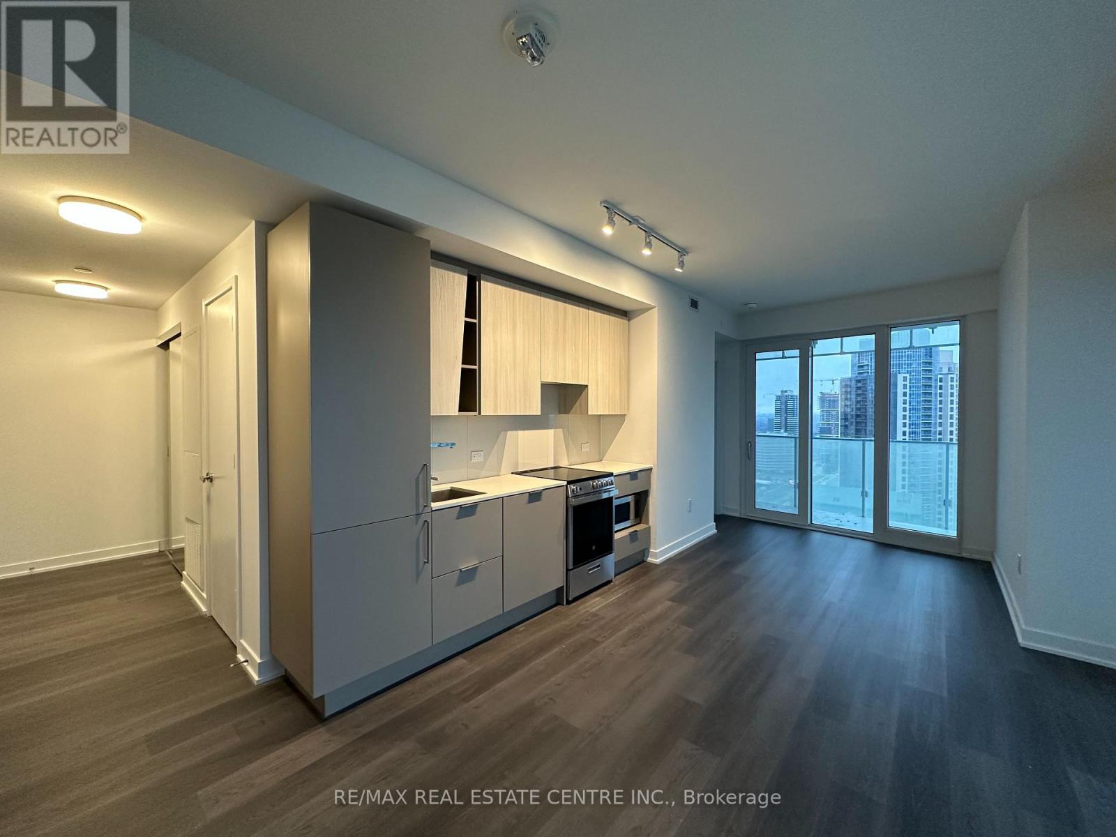 2203 - 3900 Confederation Parkway, Mississauga, Ontario  L5B 0M3 - Photo 3 - W12509970