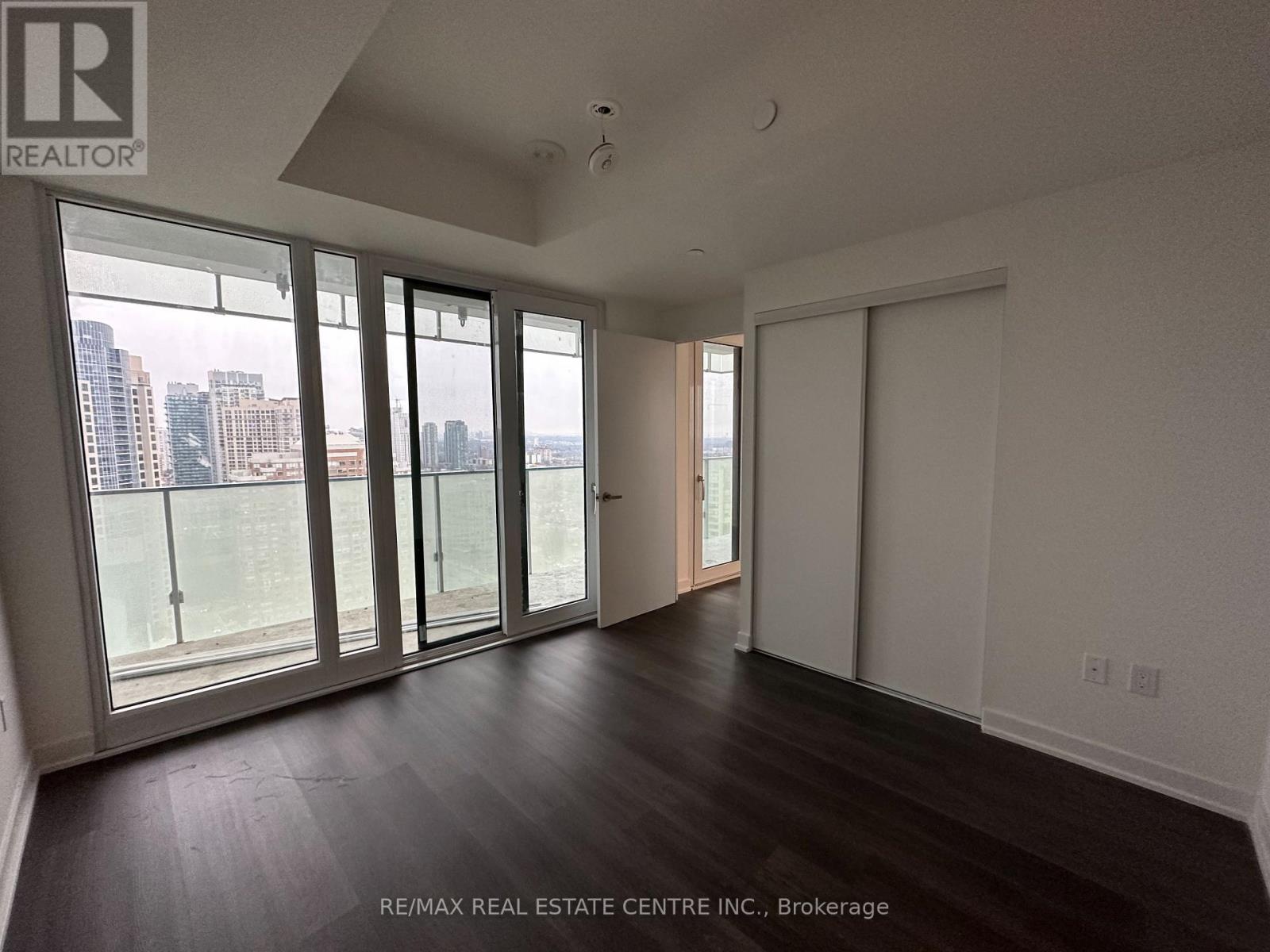 2203 - 3900 Confederation Parkway, Mississauga, Ontario  L5B 0M3 - Photo 6 - W12509970