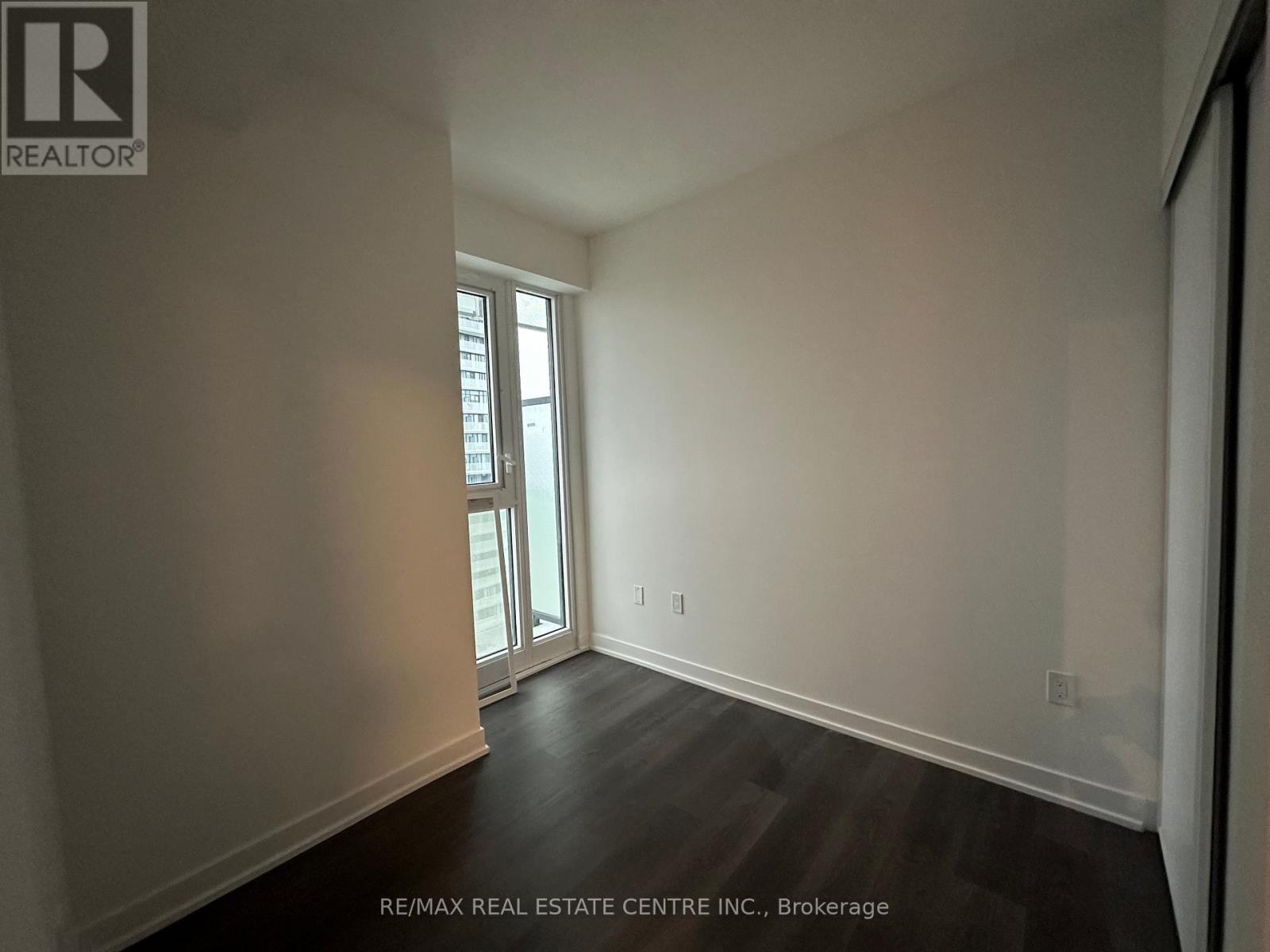 2203 - 3900 Confederation Parkway, Mississauga, Ontario  L5B 0M3 - Photo 7 - W12509970