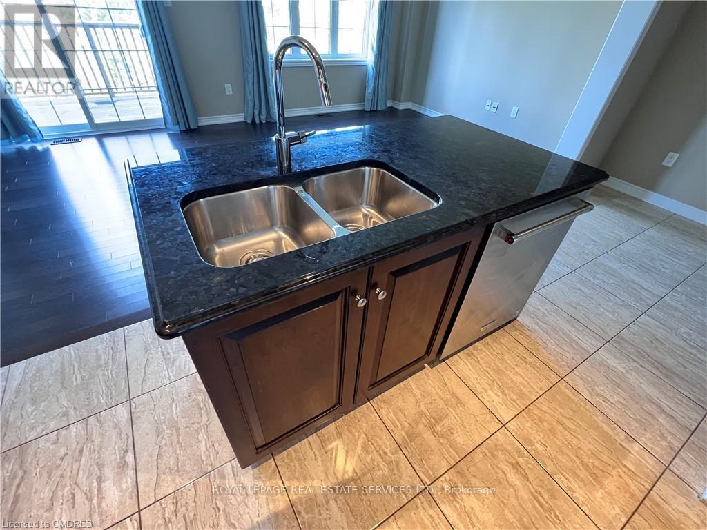 3140 Blackfriar Common, Oakville, Ontario  L6H 0P8 - Photo 10 - W12509972