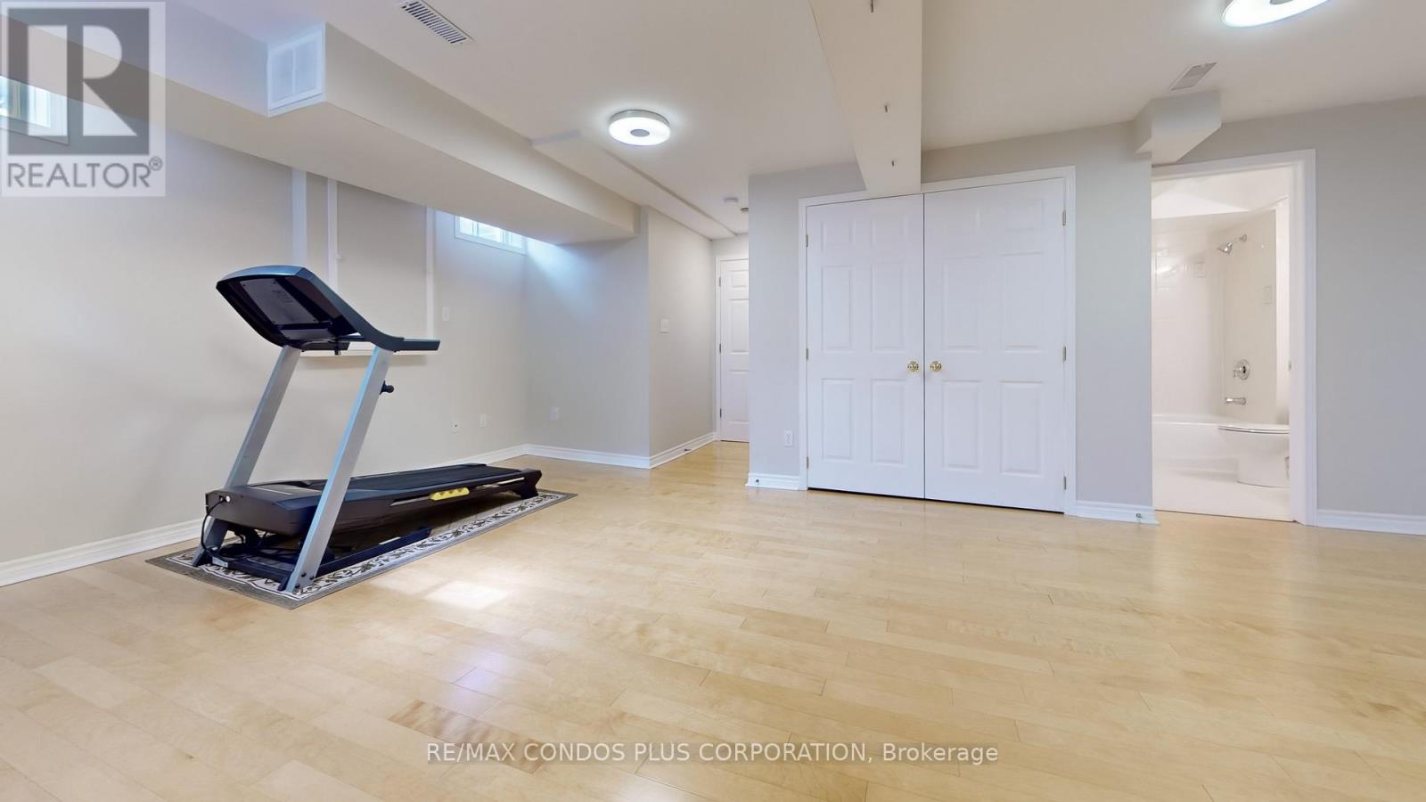 42 - 1290 Heritage Way, Oakville, Ontario  L6M 4M5 - Photo 29 - W12510000