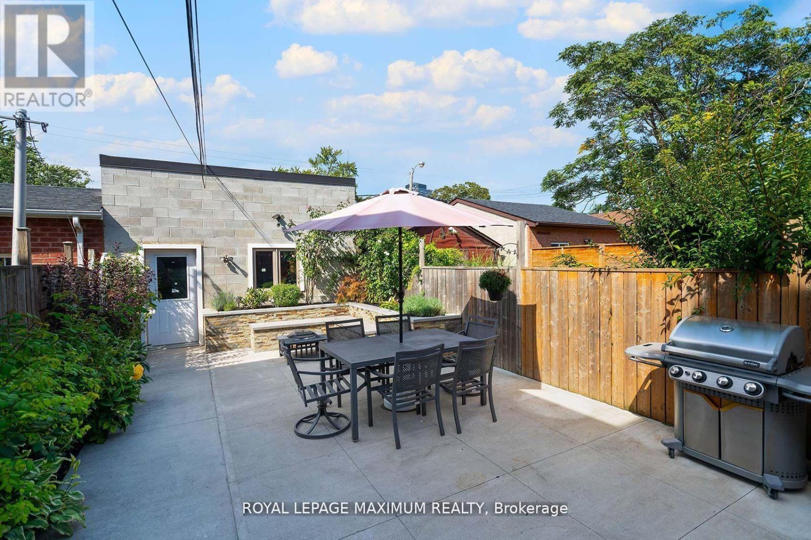 132 Wallace Avenue, Toronto, Ontario  M6H 1T5 - Photo 33 - W12510014