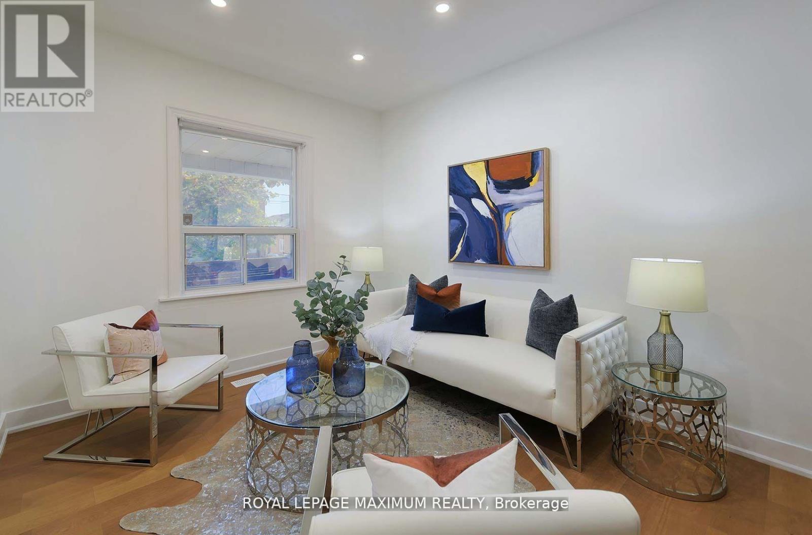 132 Wallace Avenue, Toronto, Ontario  M6H 1T5 - Photo 6 - W12510014