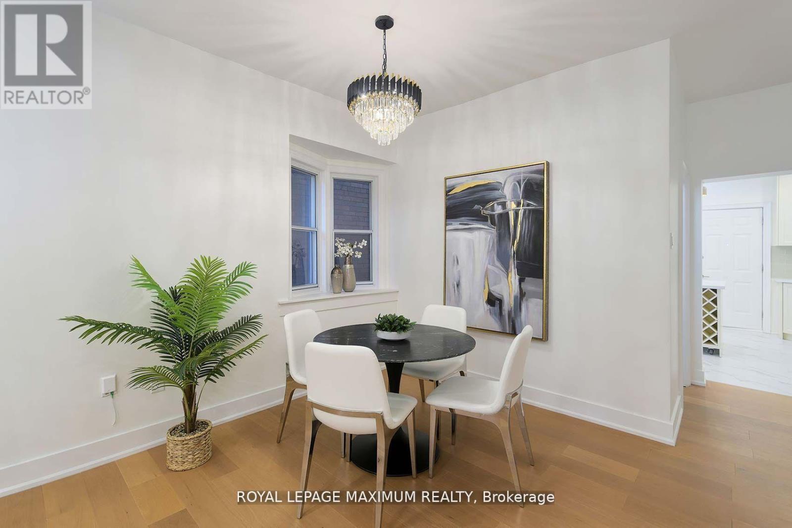 132 Wallace Avenue, Toronto, Ontario  M6H 1T5 - Photo 7 - W12510014