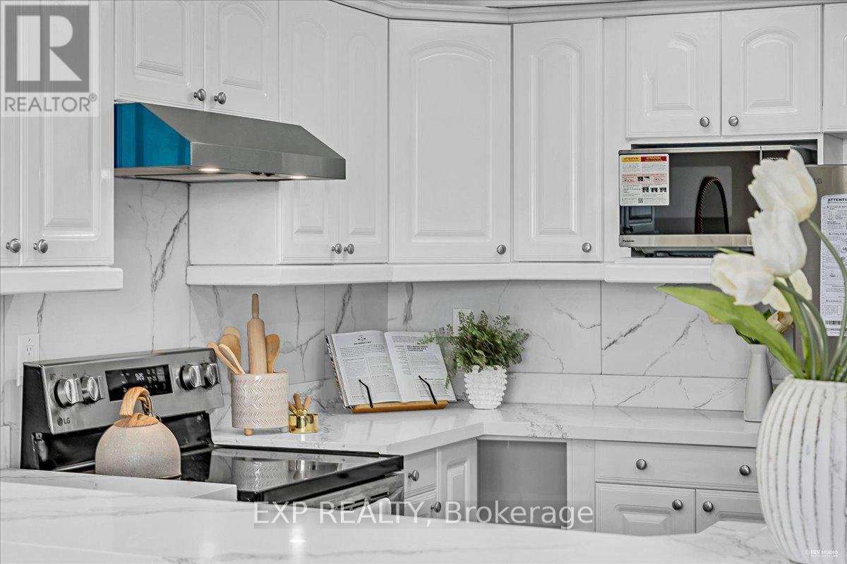 1603 - 135 Marlee Avenue, Toronto, Ontario  M6B 4C6 - Photo 31 - W12510020