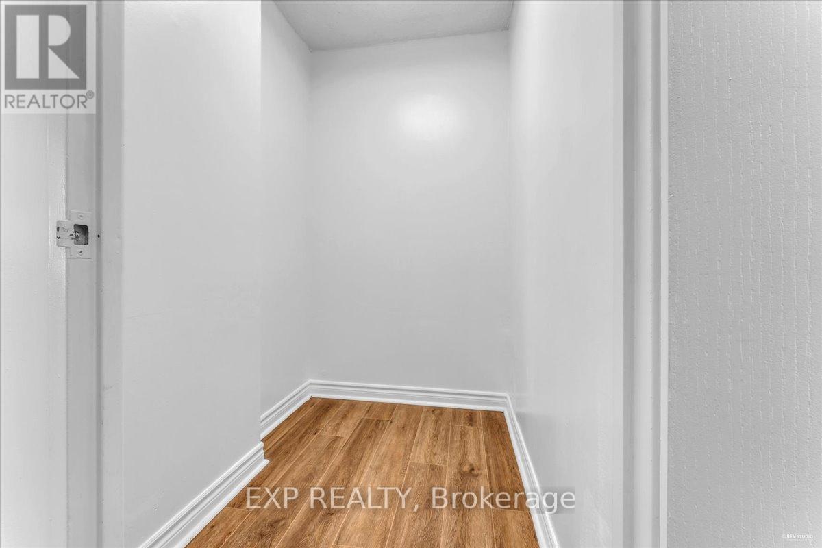 1603 - 135 Marlee Avenue, Toronto, Ontario  M6B 4C6 - Photo 32 - W12510020