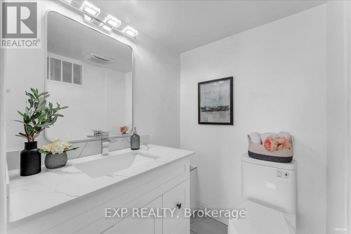 1603 - 135 Marlee Avenue, Toronto, Ontario  M6B 4C6 - Photo 37 - W12510020