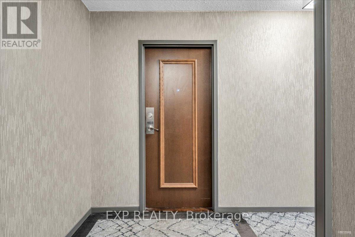 1603 - 135 Marlee Avenue, Toronto, Ontario  M6B 4C6 - Photo 6 - W12510020