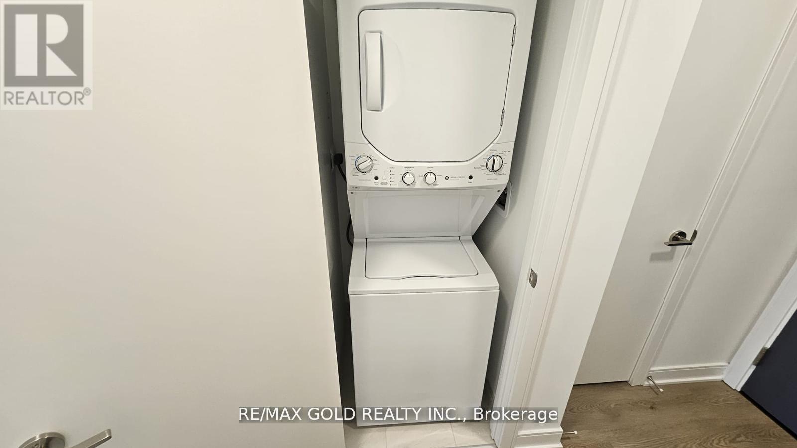 1319 - 86 Dundas Street E, Mississauga, Ontario  L5A 0B1 - Photo 11 - W12510022