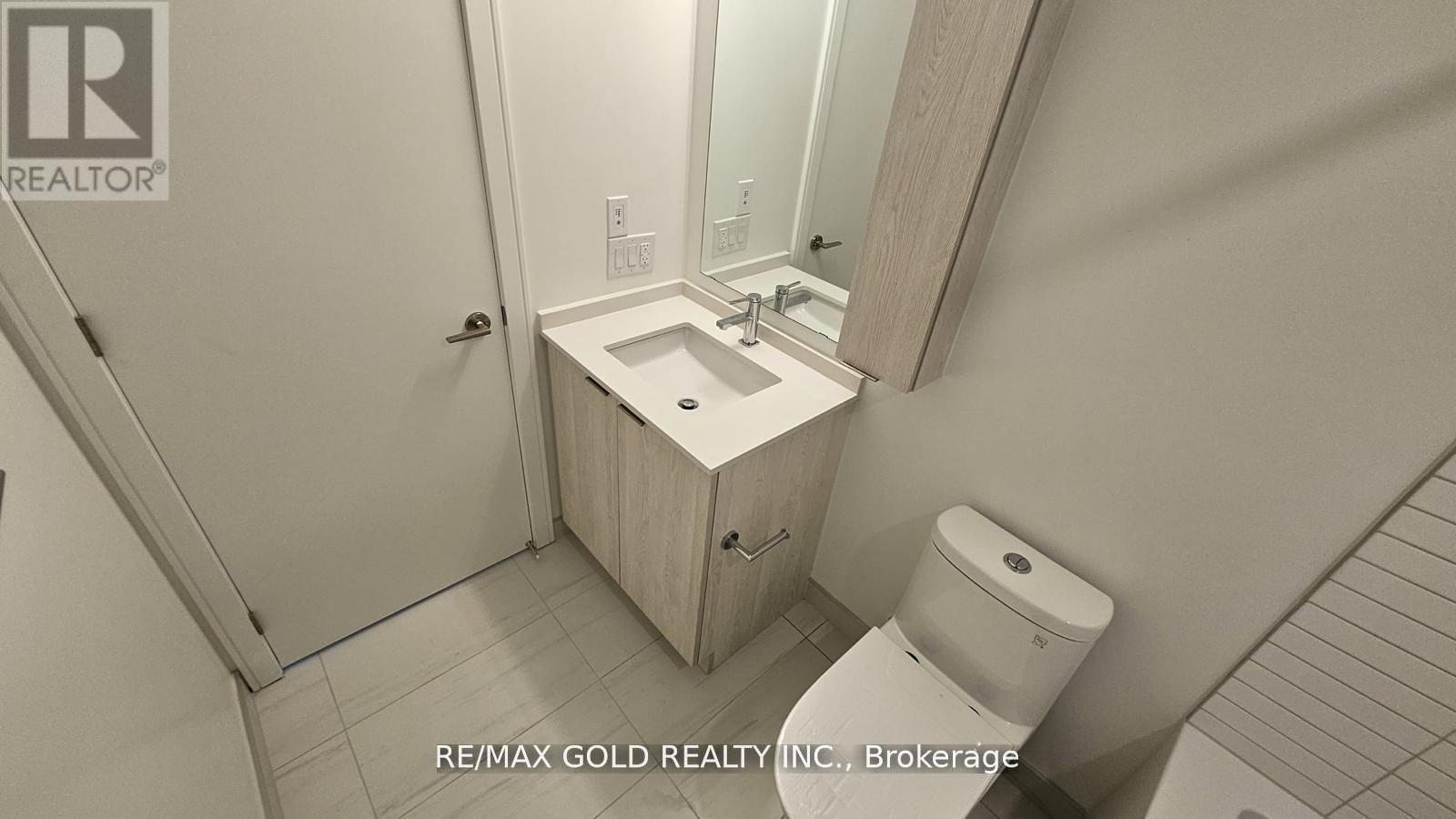 1319 - 86 Dundas Street E, Mississauga, Ontario  L5A 0B1 - Photo 9 - W12510022