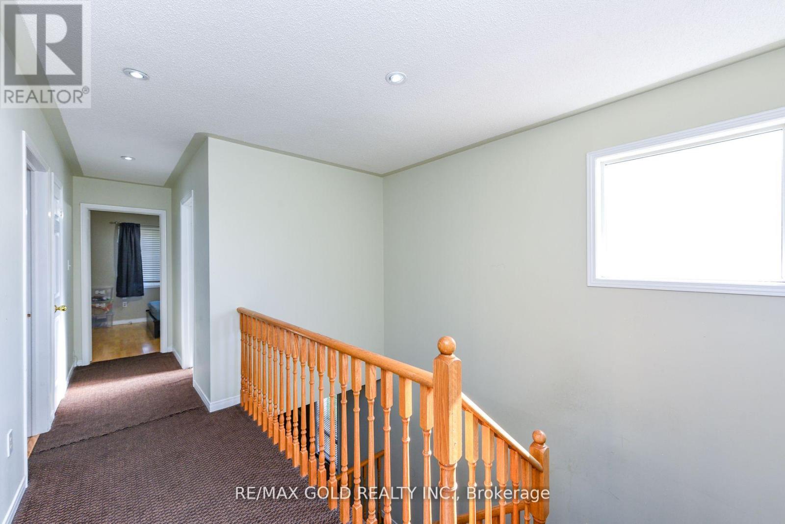 124 Starhill Crescent, Brampton, Ontario  L6R 2P8 - Photo 27 - W12510042