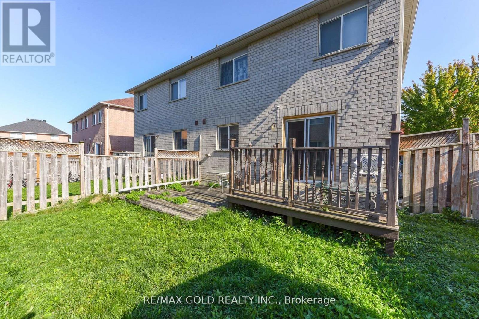 124 Starhill Crescent, Brampton, Ontario  L6R 2P8 - Photo 28 - W12510042