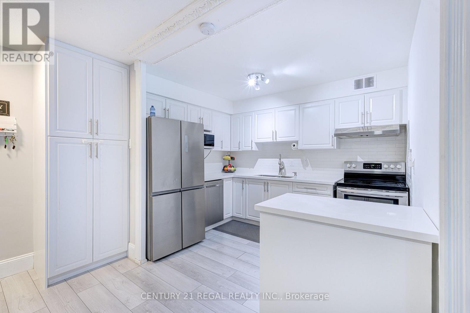 139 - 366 THE EAST MALL, Toronto, Ontario