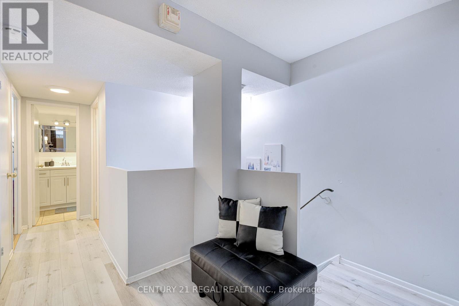 139 - 366 The East Mall, Toronto, Ontario  M9B 6C6 - Photo 21 - W12510050