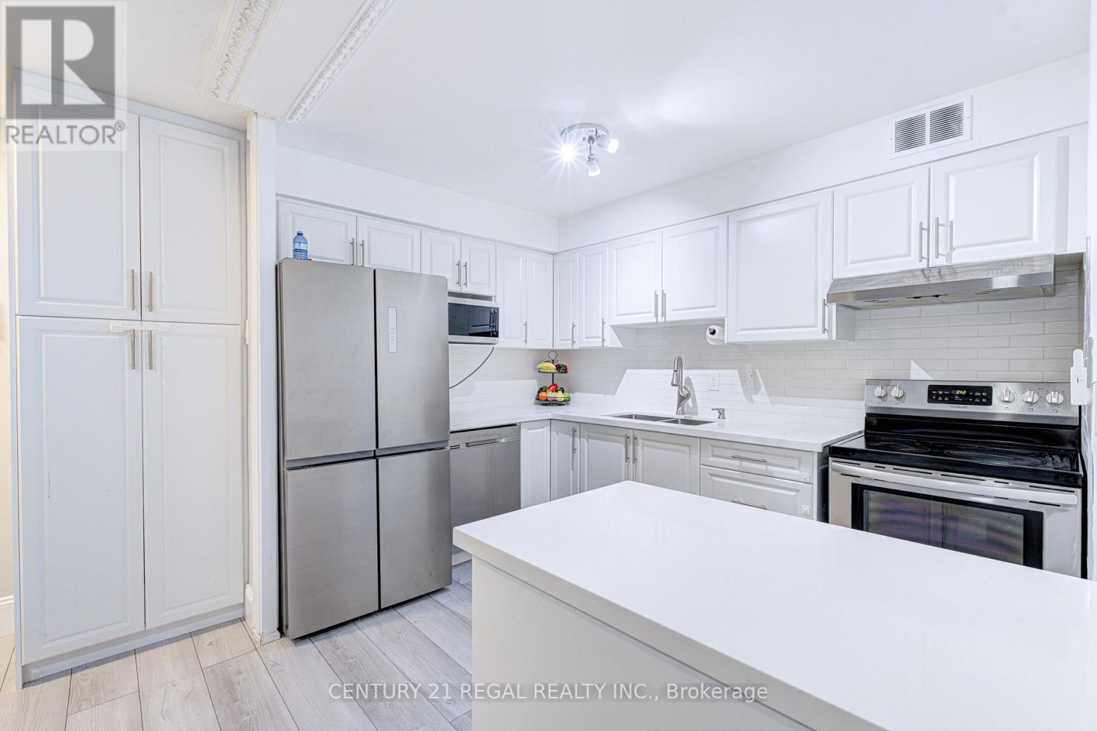 139 - 366 The East Mall, Toronto, Ontario  M9B 6C6 - Photo 9 - W12510050