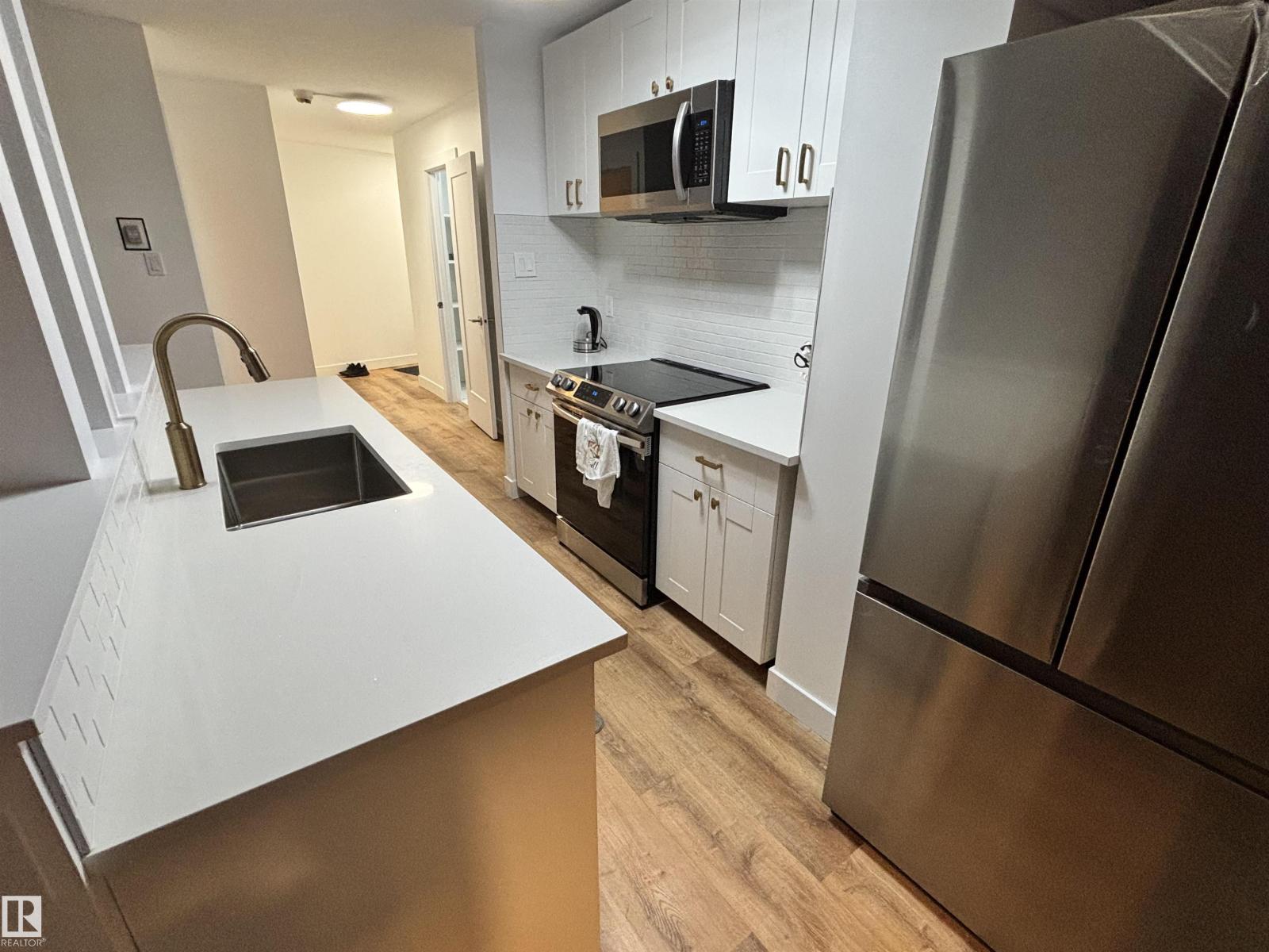 #811 10883 SASKATCHEWAN DR NW, Edmonton, Alberta