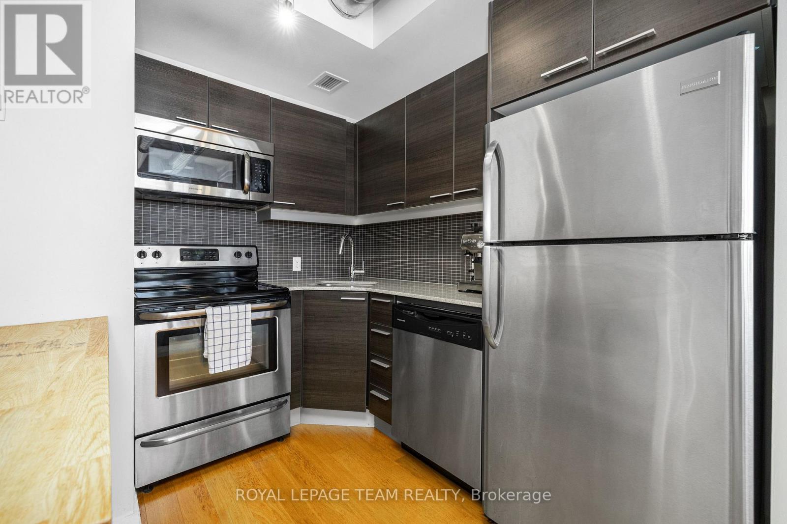 608 - 354 Gladstone Avenue, Ottawa, Ontario  K2P 0R4 - Photo 7 - X12510104