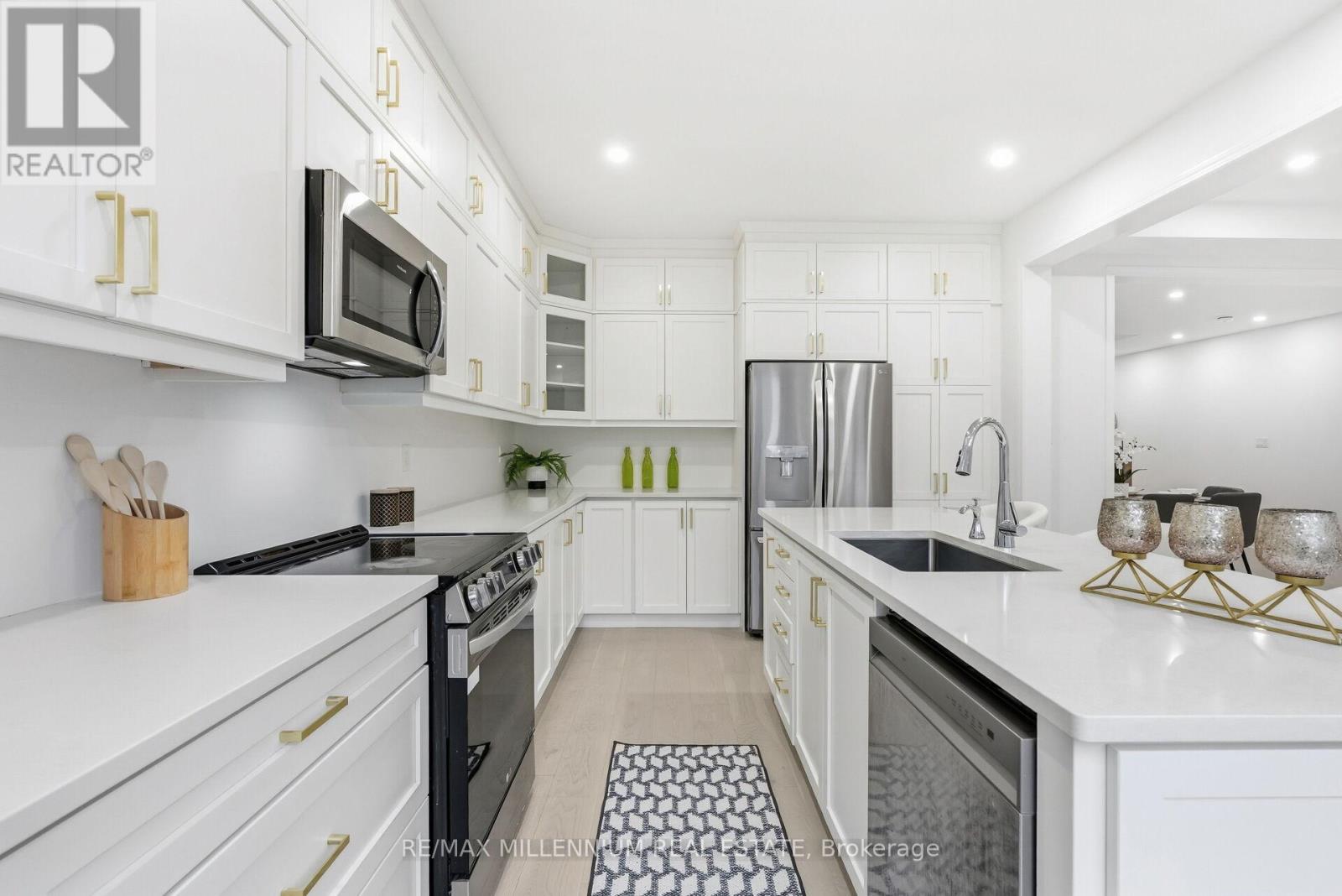 30 Hammermeister Street, Kitchener, Ontario  N2R 0T2 - Photo 19 - X12509896